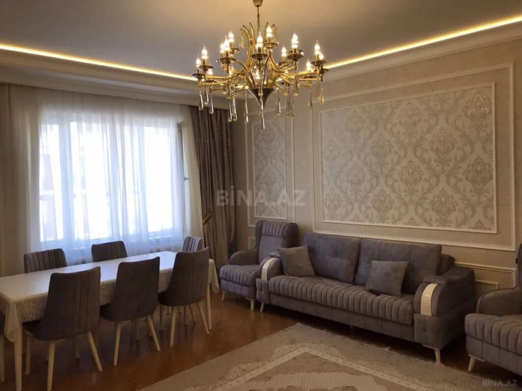 Kirayə verilir 3 otaqlı mənzil 150 m²