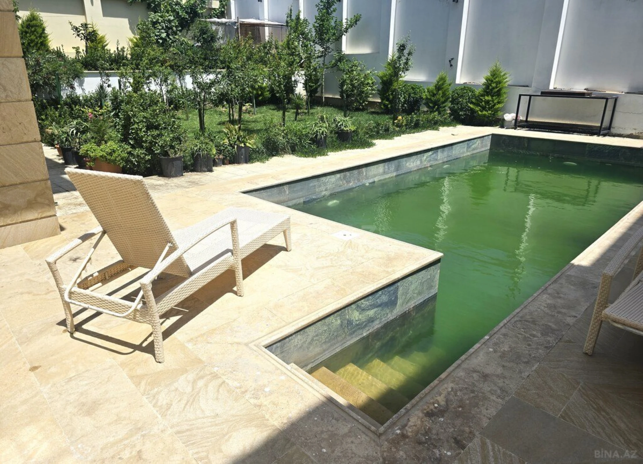 Satılır 6 otaqlı həyət evi 600 m²