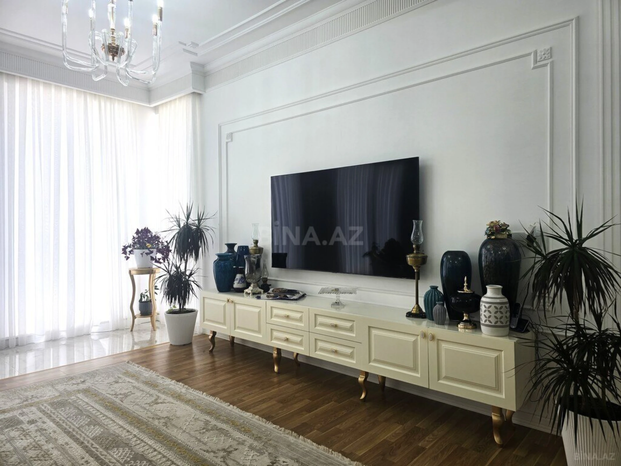 Satılır 6 otaqlı həyət evi 600 m²