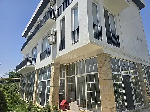 Satılır 6 otaqlı həyət evi 600 m²