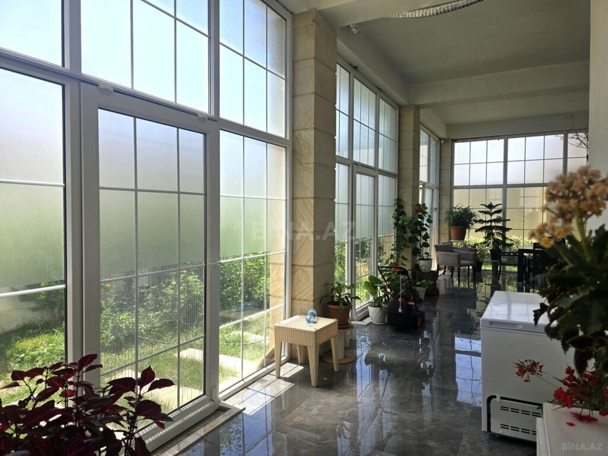 Satılır 6 otaqlı həyət evi 600 m²