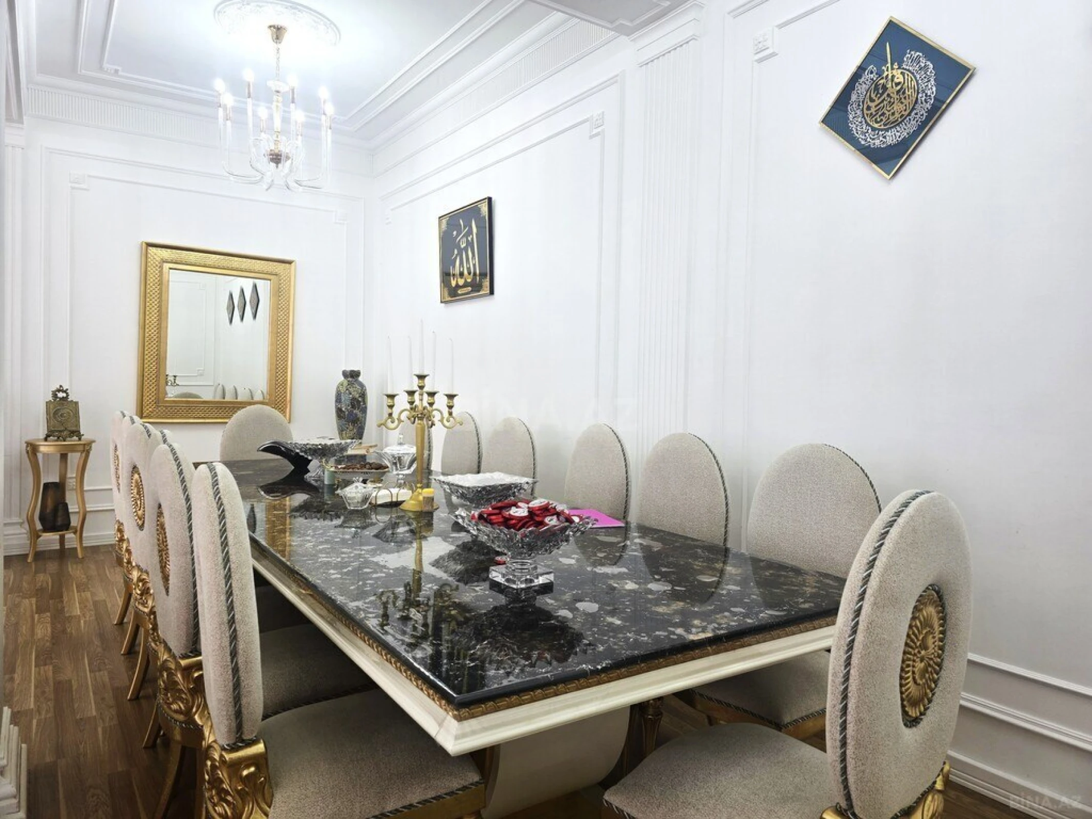 Satılır 6 otaqlı həyət evi 600 m²