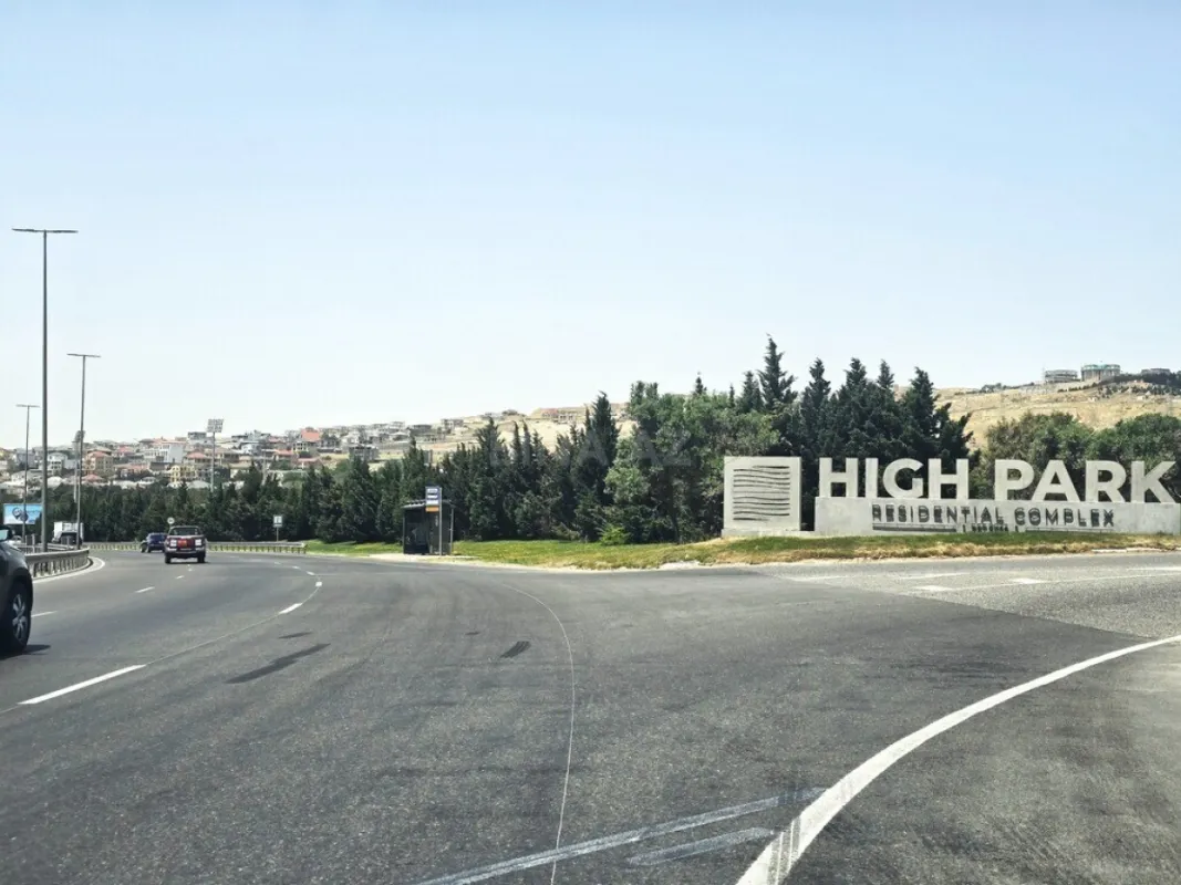 Satılır 6 otaqlı həyət evi 600 m²