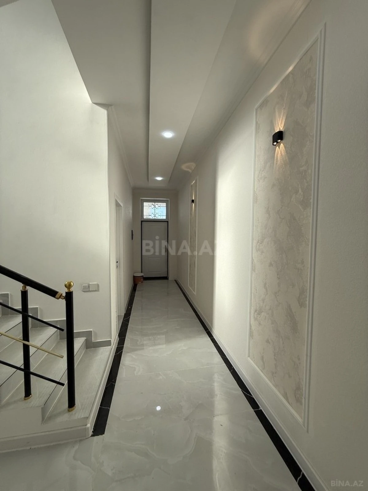 Satılır 4 otaqlı həyət evi 180 m²