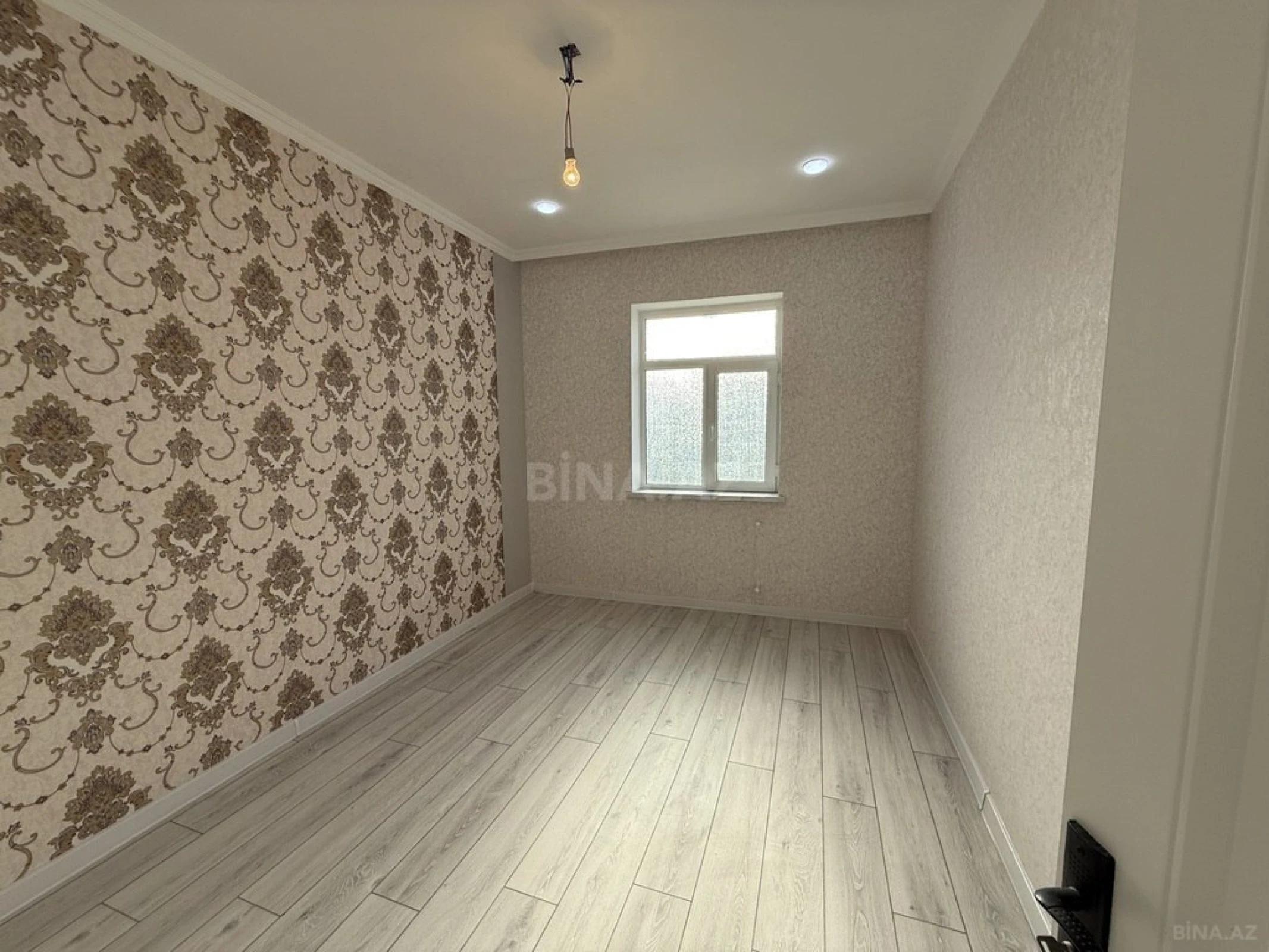 Satılır 4 otaqlı həyət evi 180 m²