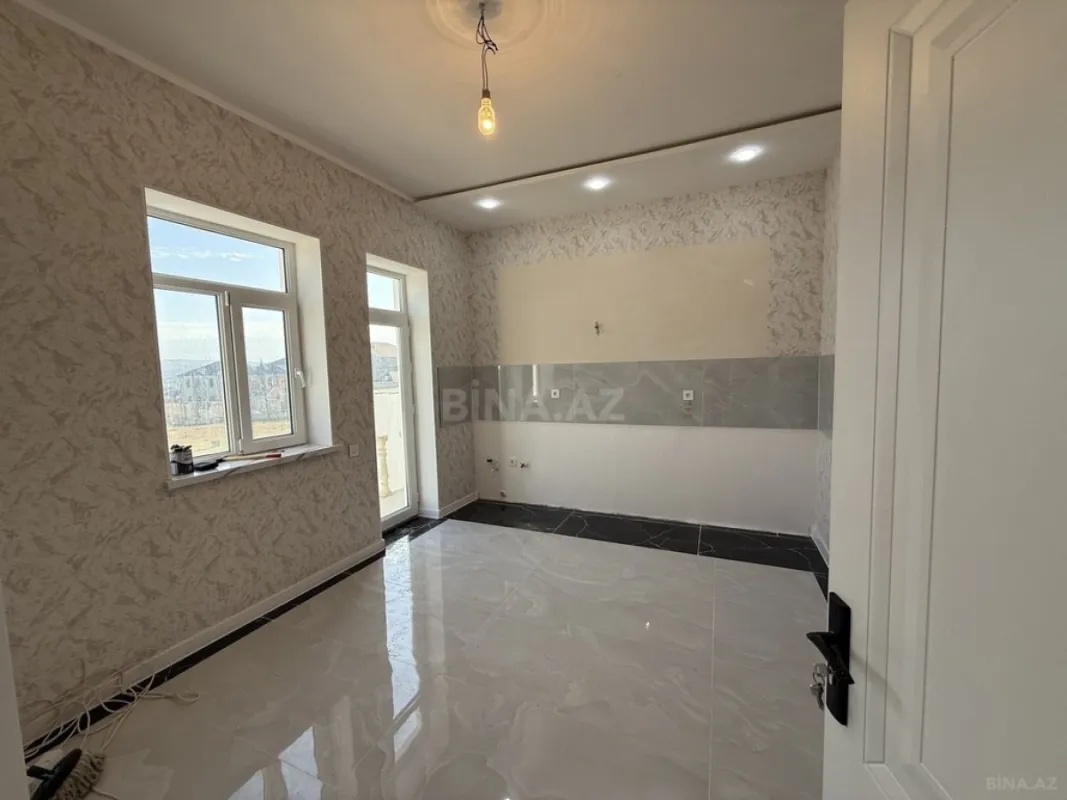 Satılır 4 otaqlı həyət evi 180 m²