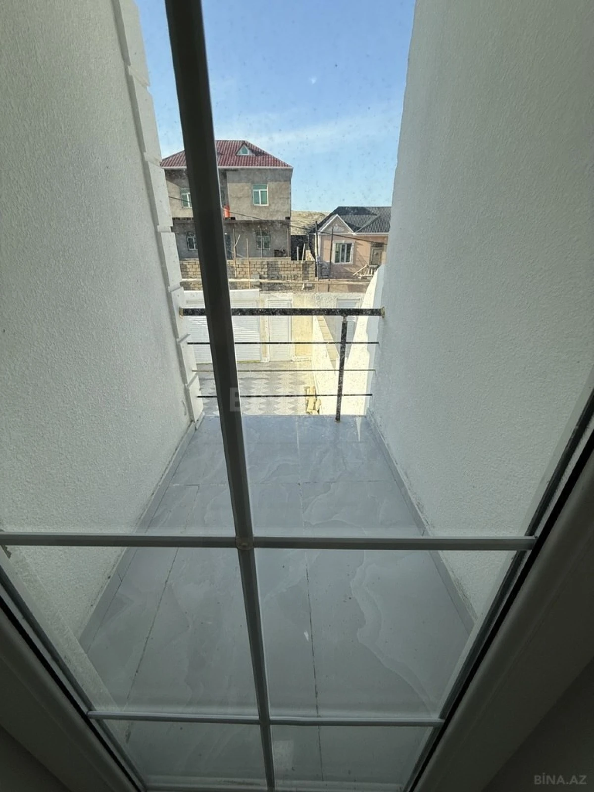 Satılır 4 otaqlı həyət evi 180 m²