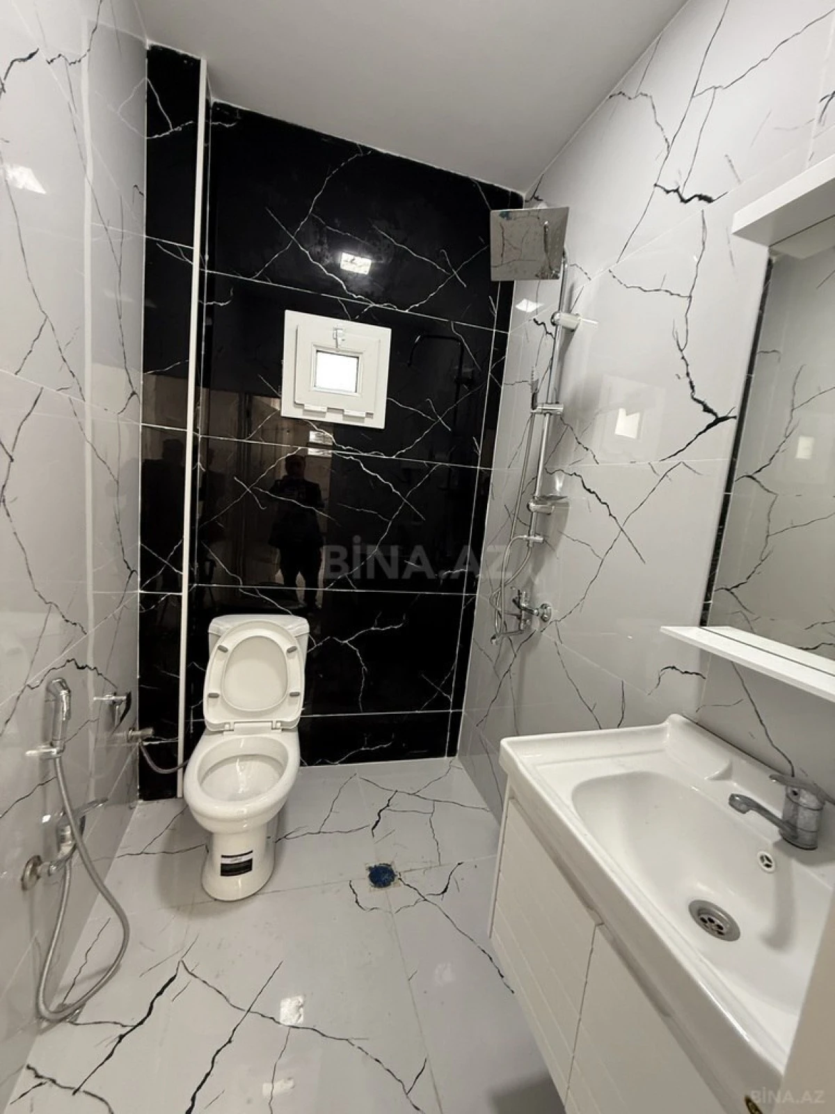 Satılır 4 otaqlı həyət evi 180 m²
