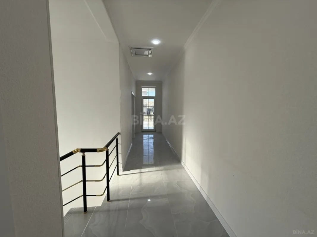 Satılır 4 otaqlı həyət evi 180 m²