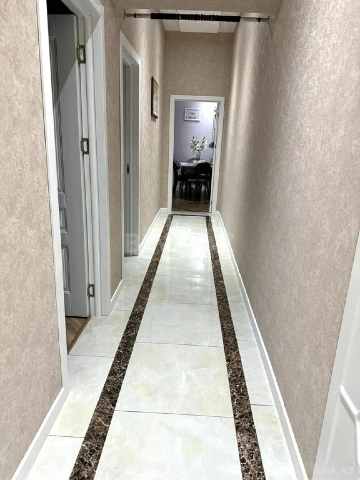 Satılır 3 otaqlı mənzil 101 m²