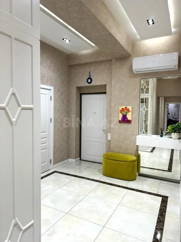 Satılır 3 otaqlı mənzil 101 m²