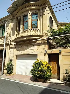 Satılır 5 otaqlı həyət evi 240 m² — Bakı 5 otaq 240.00 m²