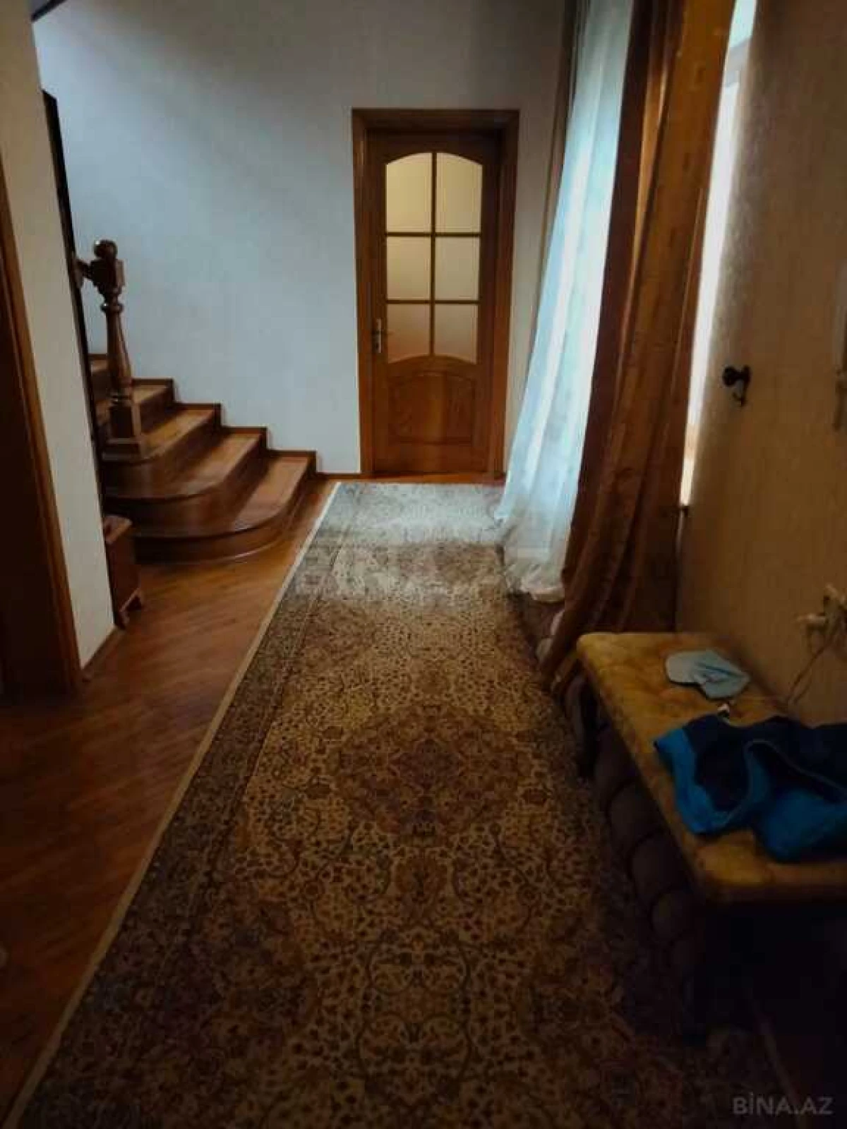 Satılır 5 otaqlı həyət evi 240 m²