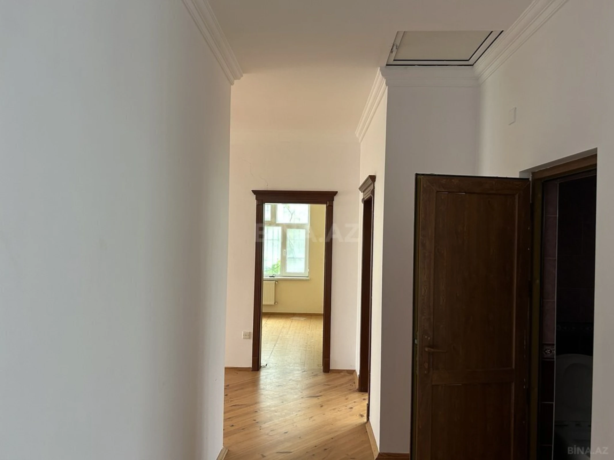 Satılır 6 otaqlı həyət evi 220 m²