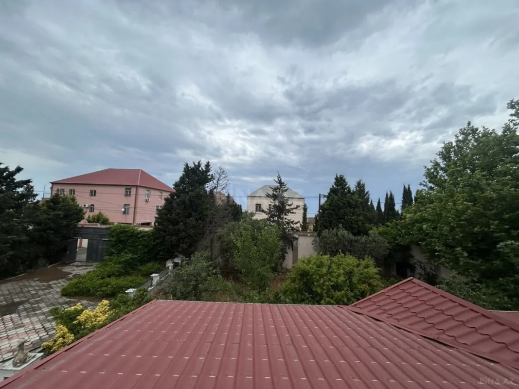 Satılır 6 otaqlı həyət evi 220 m²