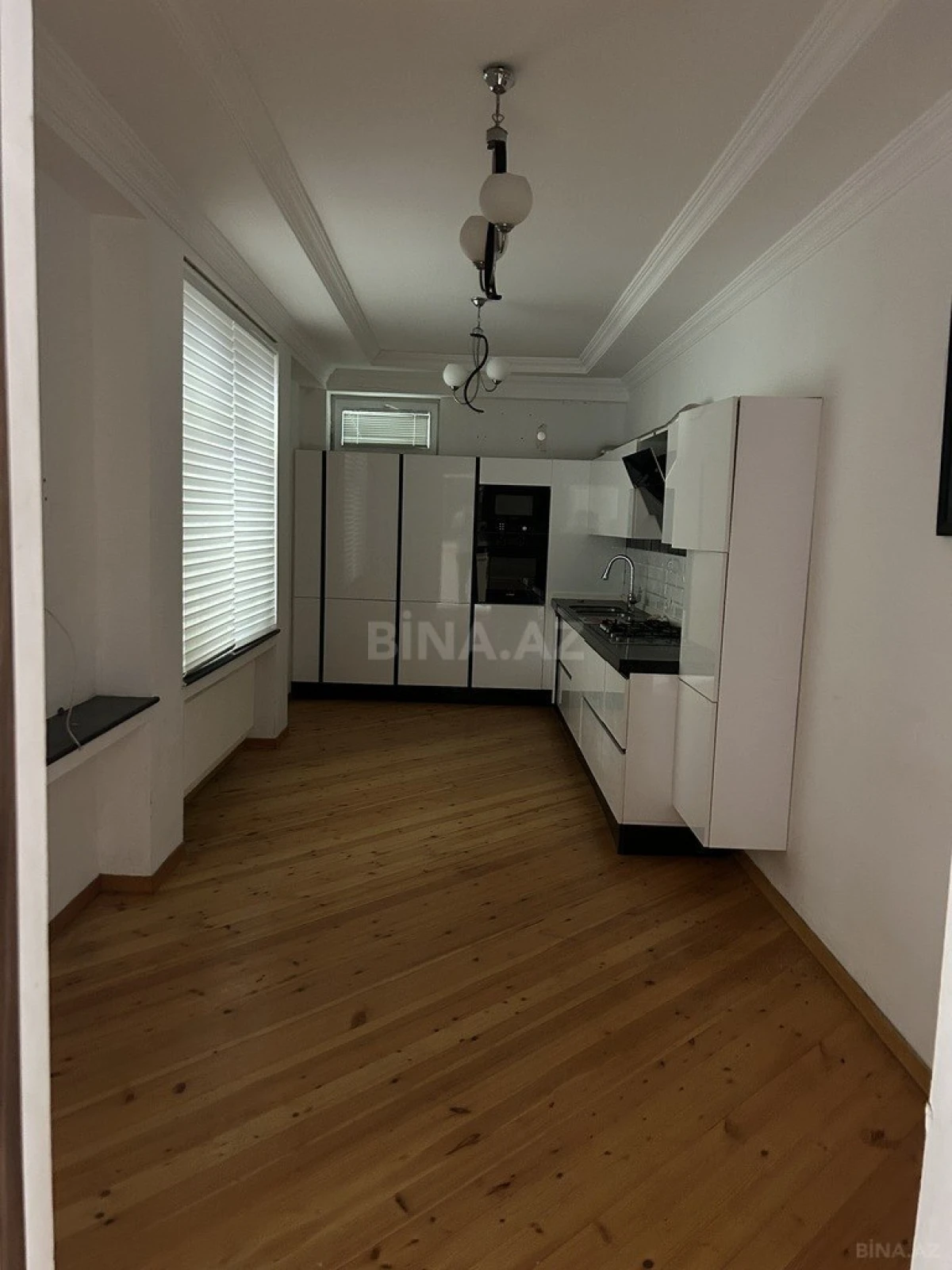 Satılır 6 otaqlı həyət evi 220 m²