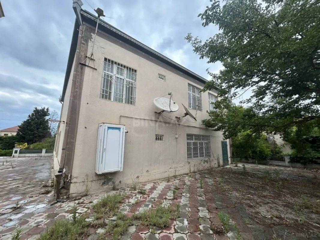 Satılır 6 otaqlı həyət evi 220 m²