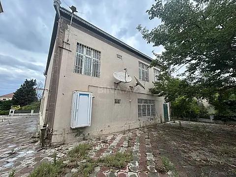 Satılır 6 otaqlı həyət evi 220 m²