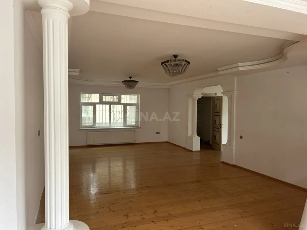 Satılır 6 otaqlı həyət evi 220 m²