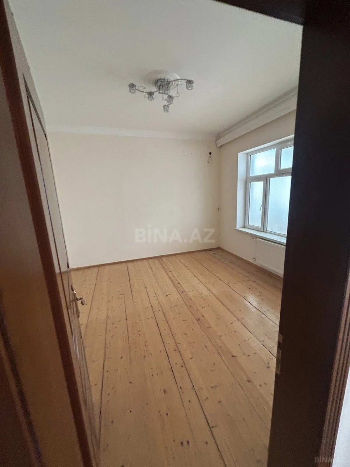 Satılır 6 otaqlı həyət evi 220 m²
