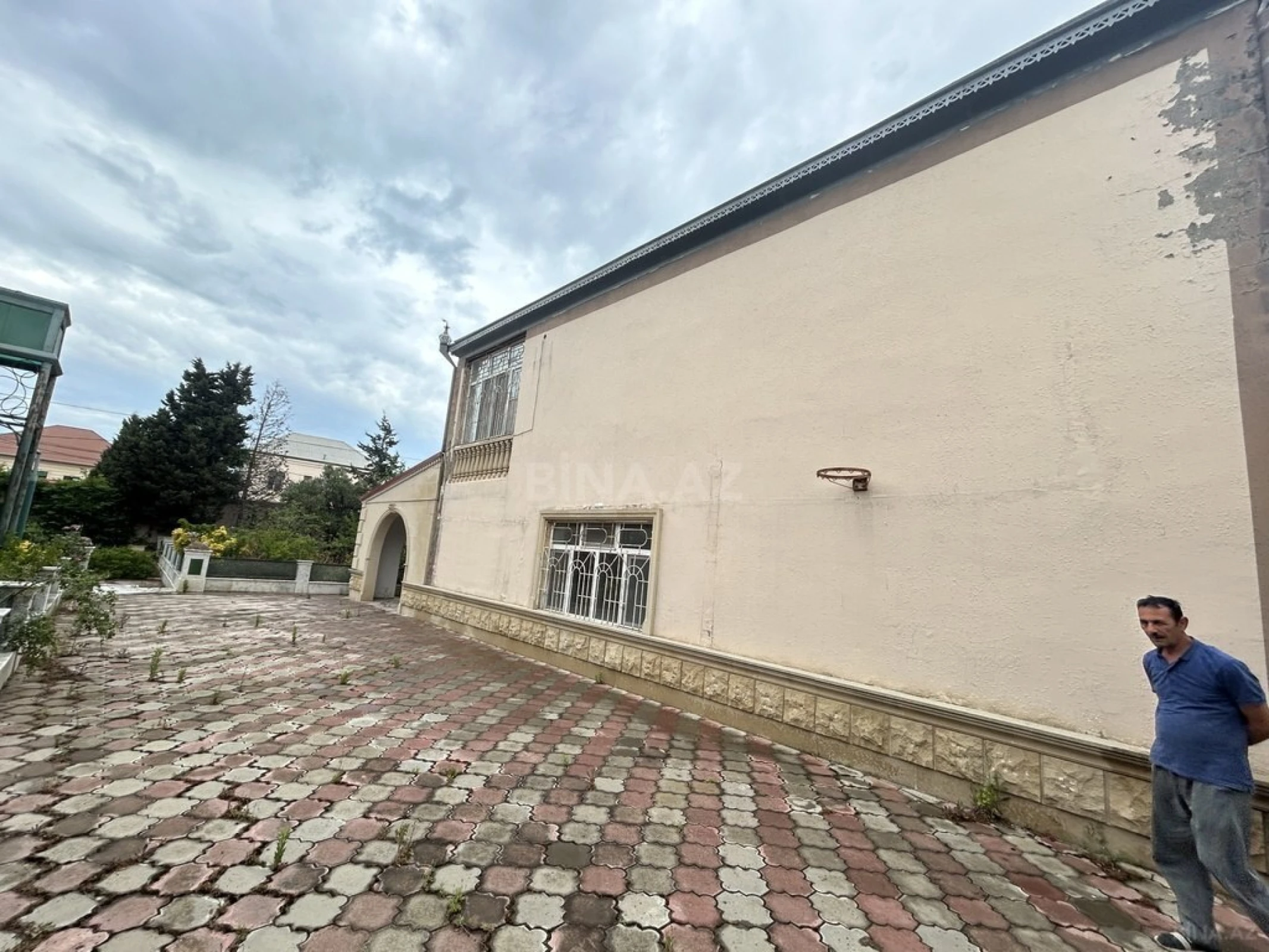 Satılır 6 otaqlı həyət evi 220 m²