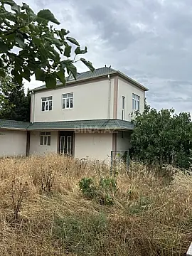 Satılır 6 otaqlı həyət evi 220 m²