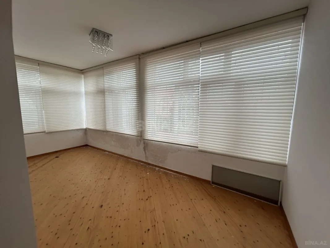 Satılır 6 otaqlı həyət evi 220 m²