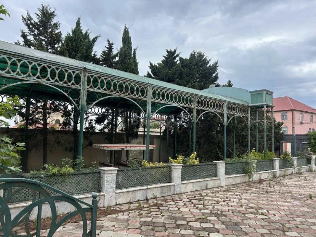 Satılır 6 otaqlı həyət evi 220 m²
