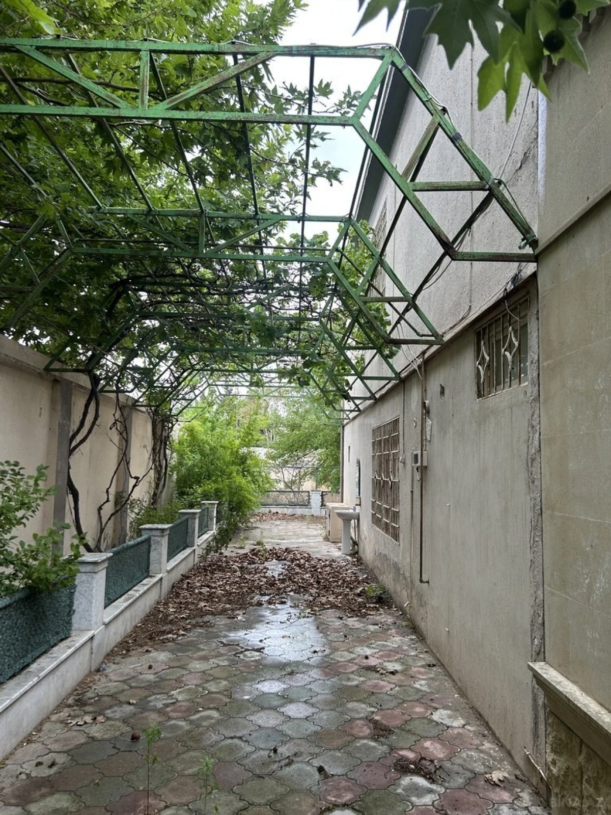 Satılır 6 otaqlı həyət evi 220 m²