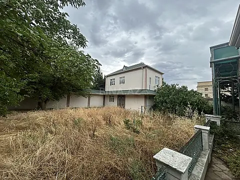 Satılır 6 otaqlı həyət evi 220 m²