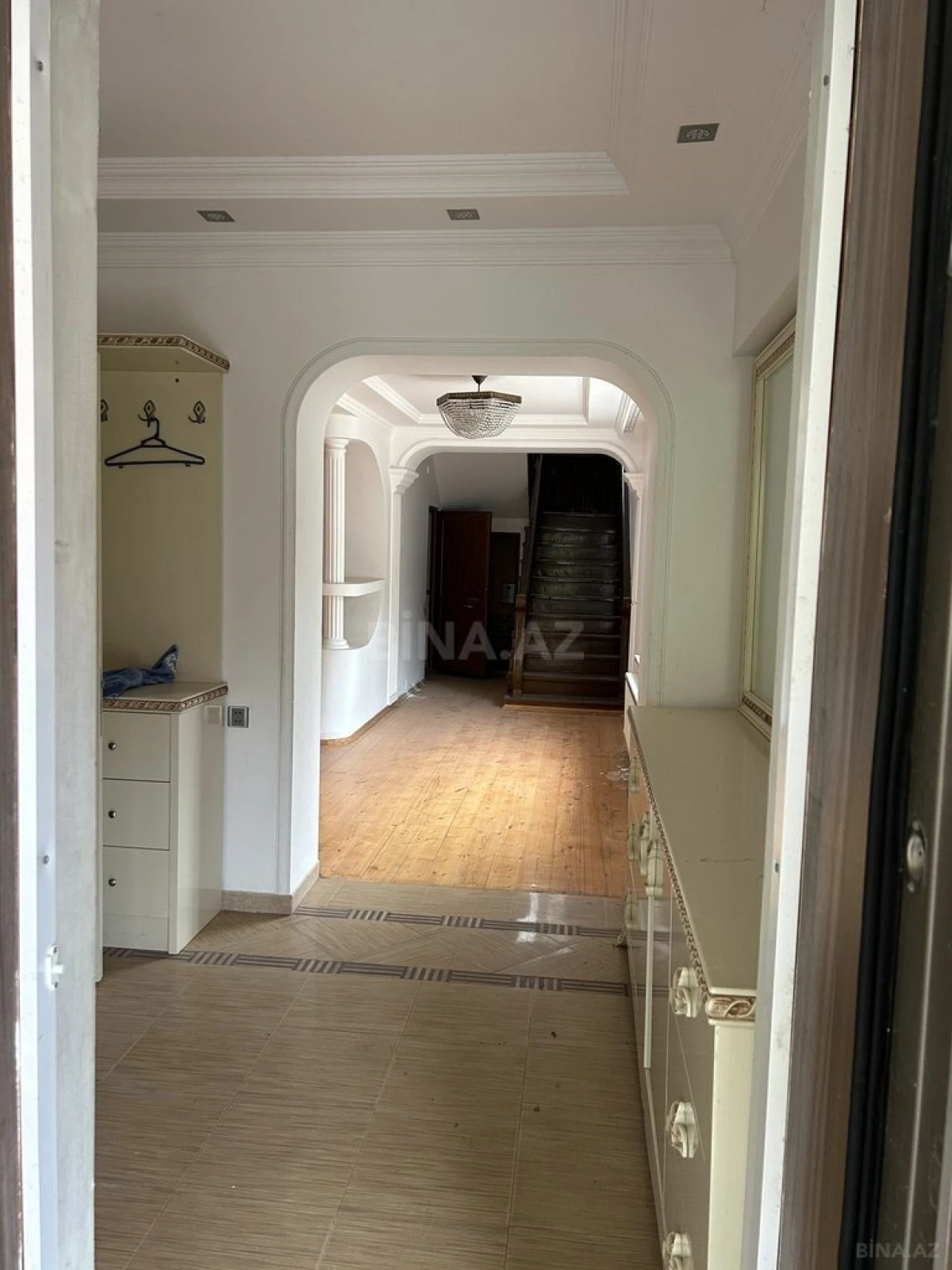 Satılır 6 otaqlı həyət evi 220 m²