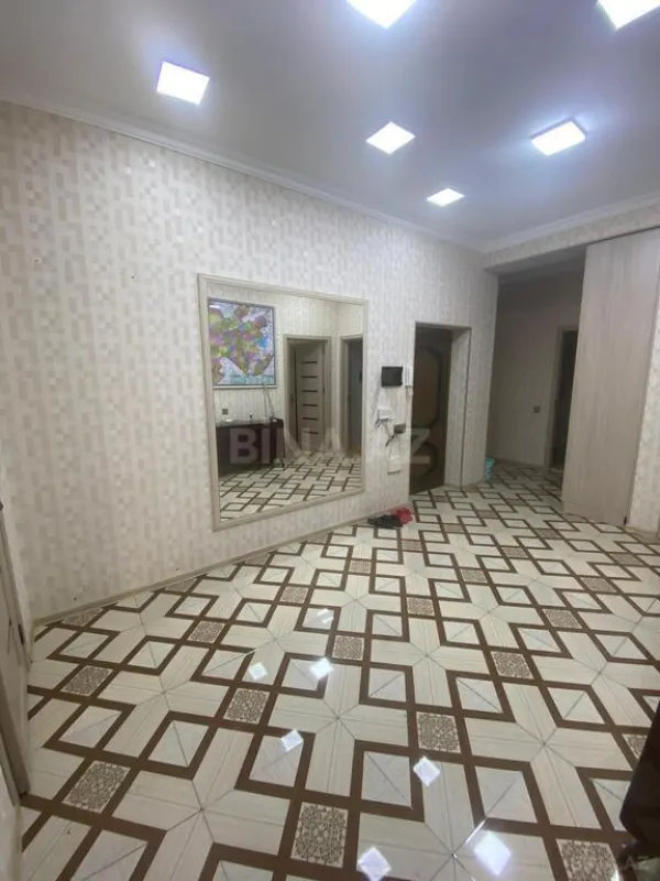 Kirayə verilir 3 otaqlı mənzil 125 m²