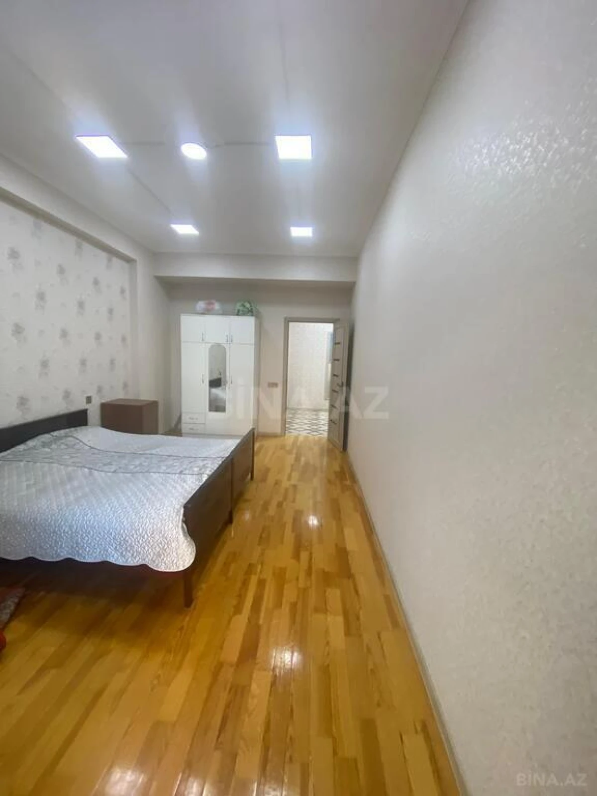 Kirayə verilir 3 otaqlı mənzil 125 m²