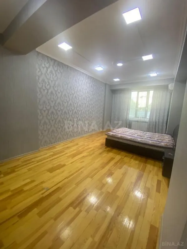 Kirayə verilir 3 otaqlı mənzil 125 m²