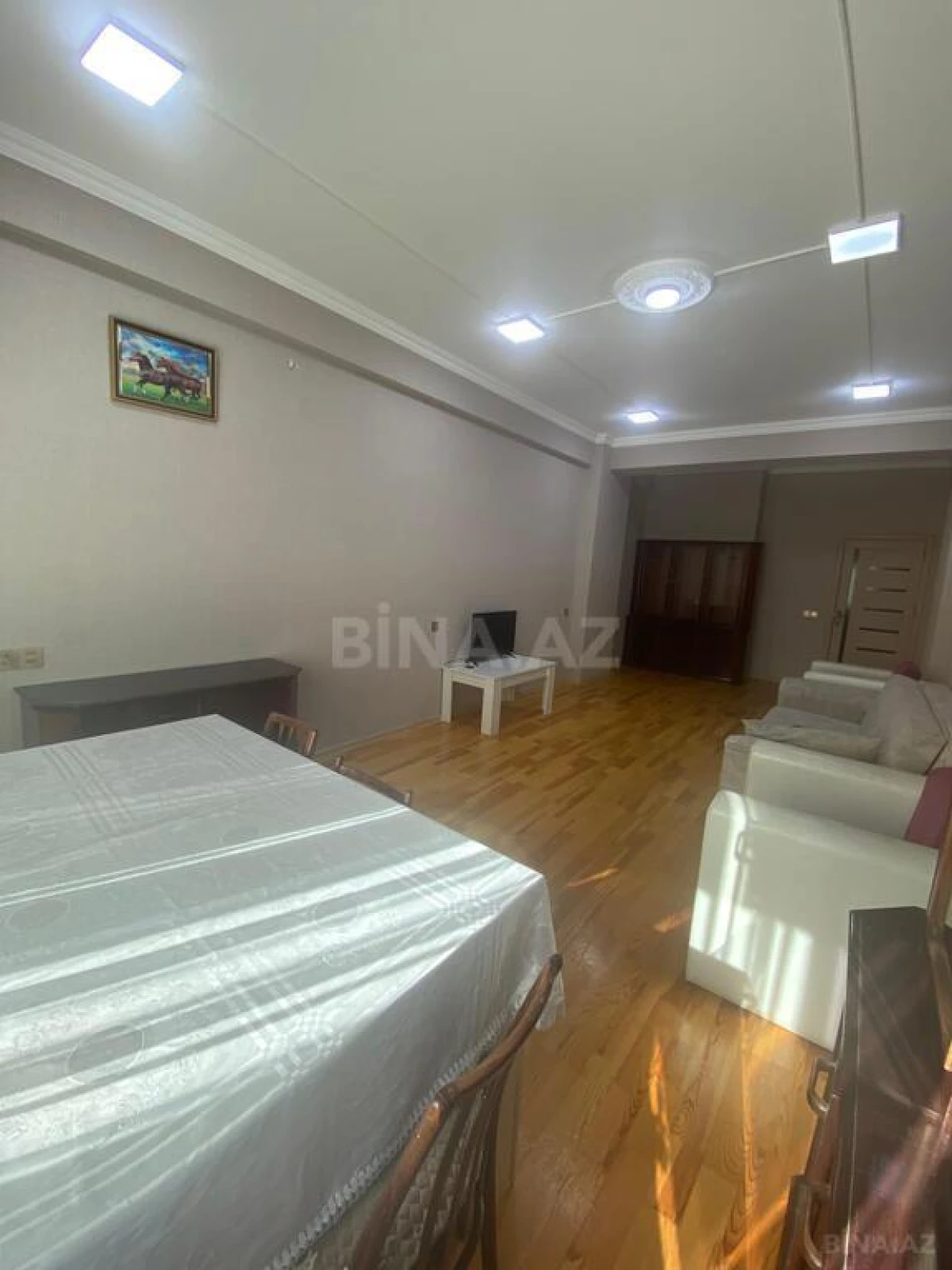 Kirayə verilir 3 otaqlı mənzil 125 m²