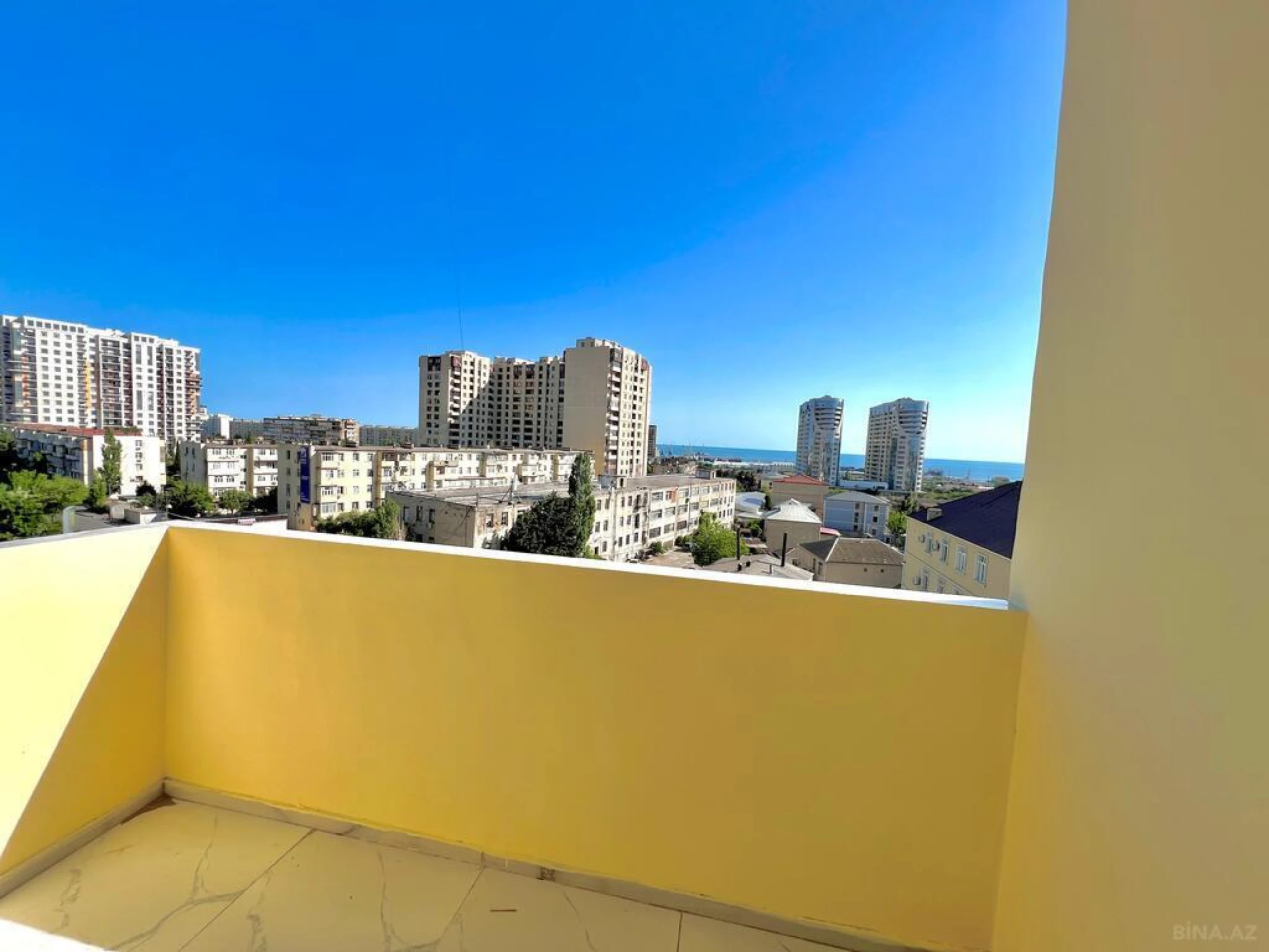 Satılır 3 otaqlı mənzil 117 m²