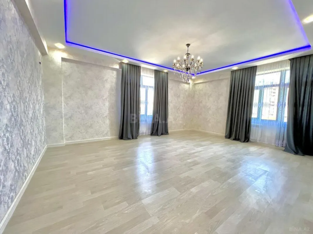 Satılır 3 otaqlı mənzil 117 m²