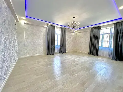 Satılır 3 otaqlı mənzil 117 m²