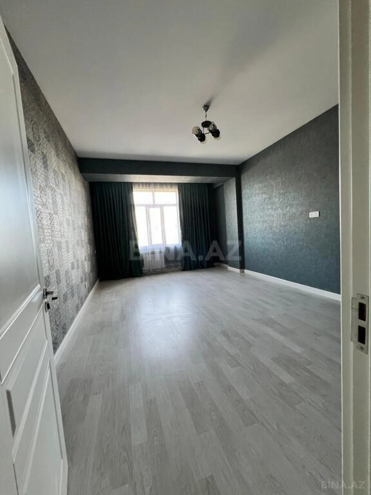 Satılır 3 otaqlı mənzil 117 m²