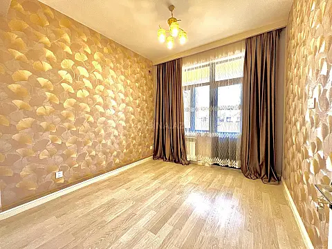 Satılır 3 otaqlı mənzil 117 m²