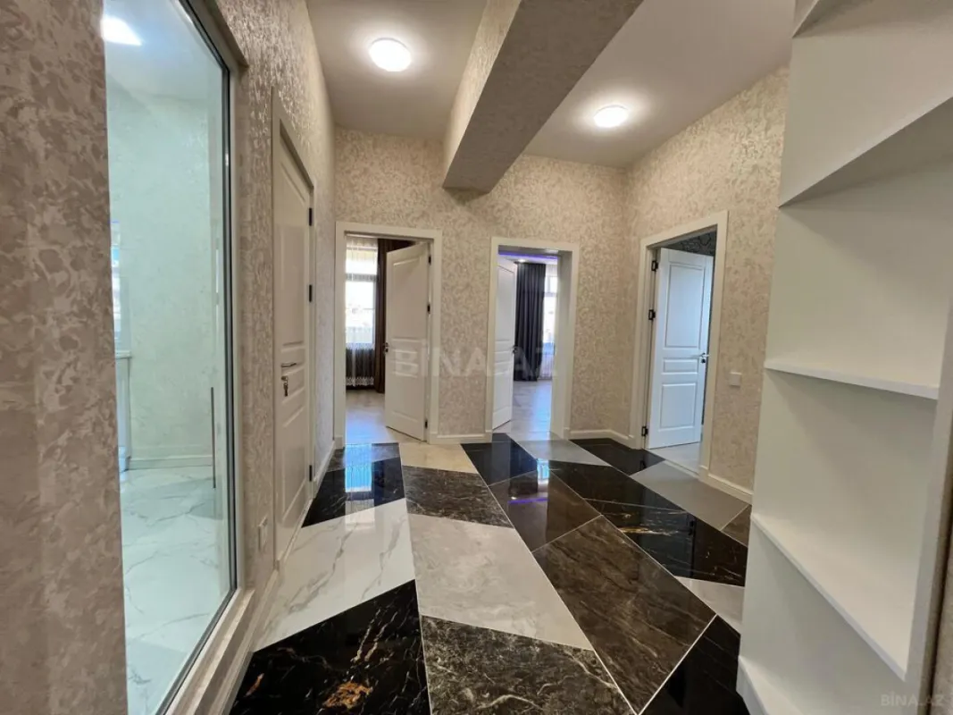 Satılır 3 otaqlı mənzil 117 m²