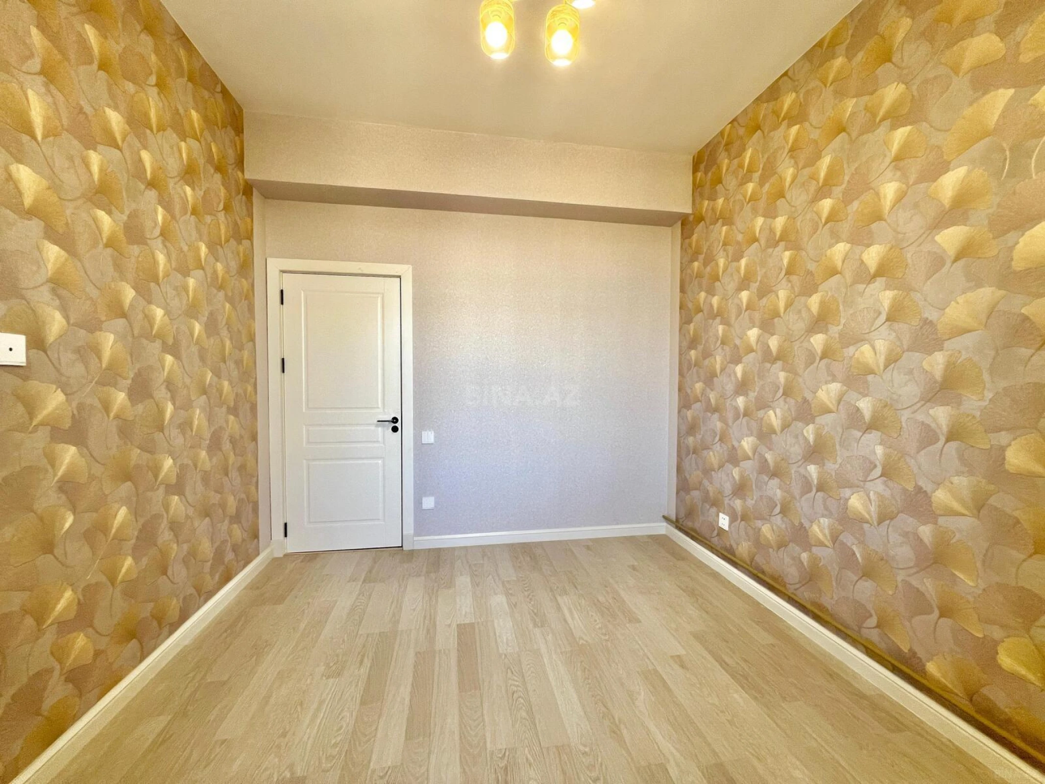 Satılır 3 otaqlı mənzil 117 m²