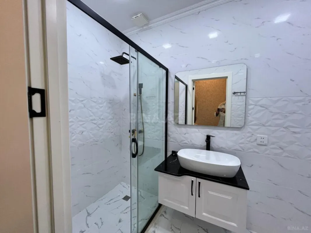 Satılır 3 otaqlı mənzil 117 m²