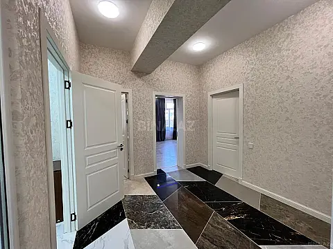 Satılır 3 otaqlı mənzil 117 m²