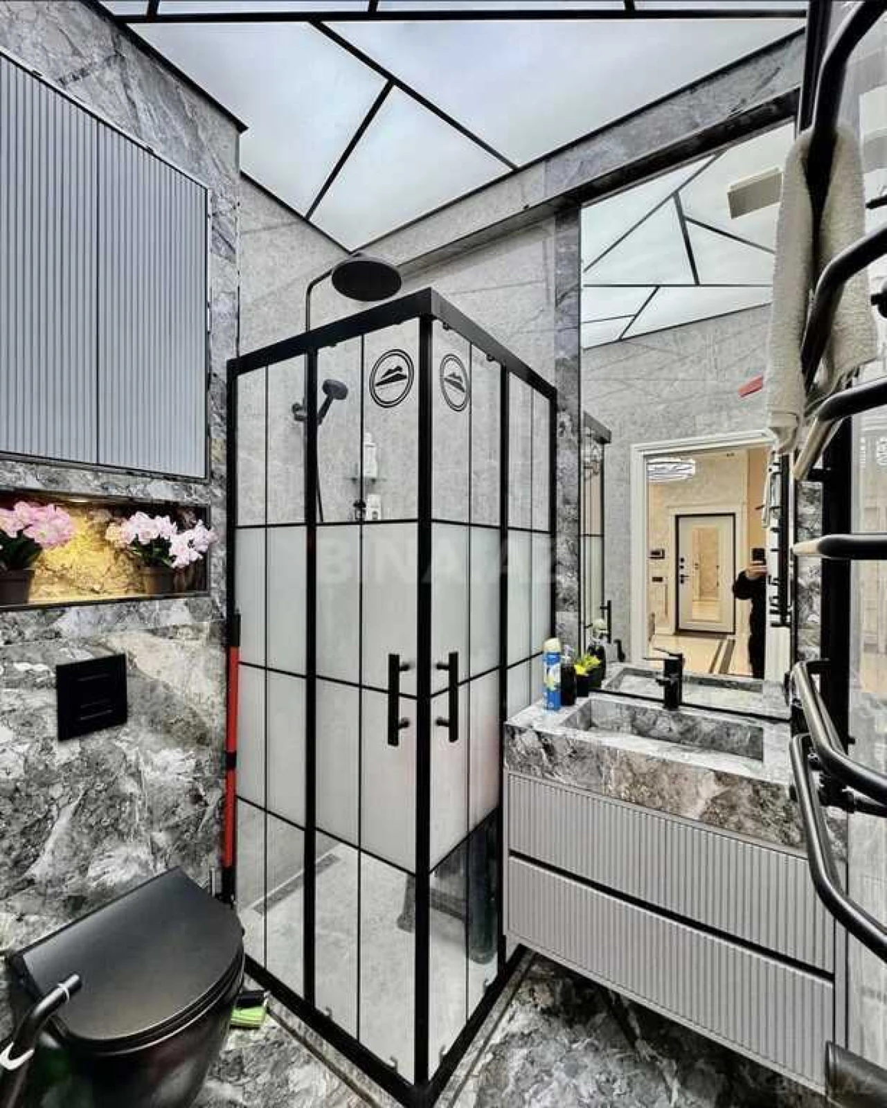 Satılır 3 otaqlı mənzil 110 m²