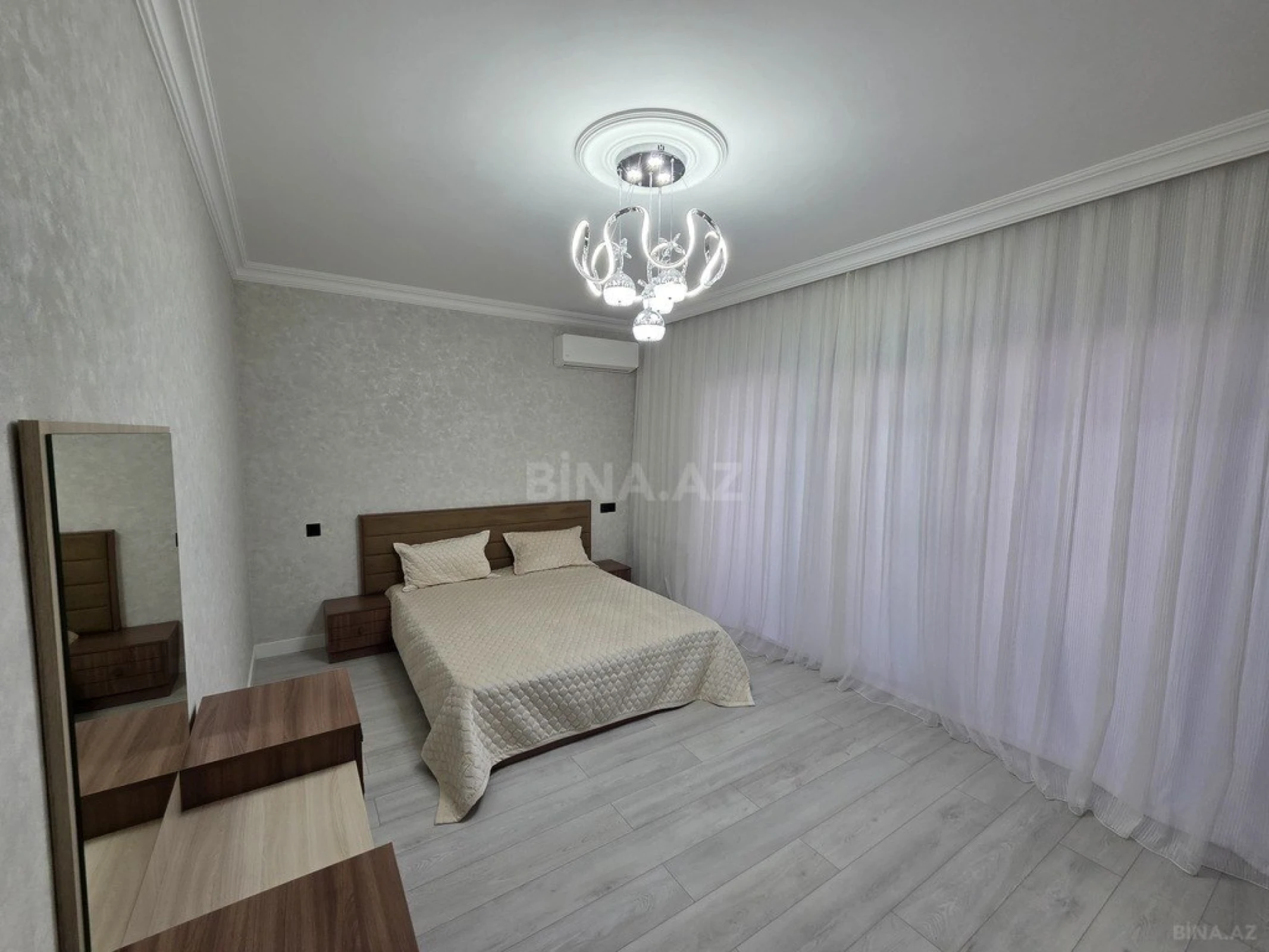 Kirayə verilir 5 otaqlı həyət evi 350 m²