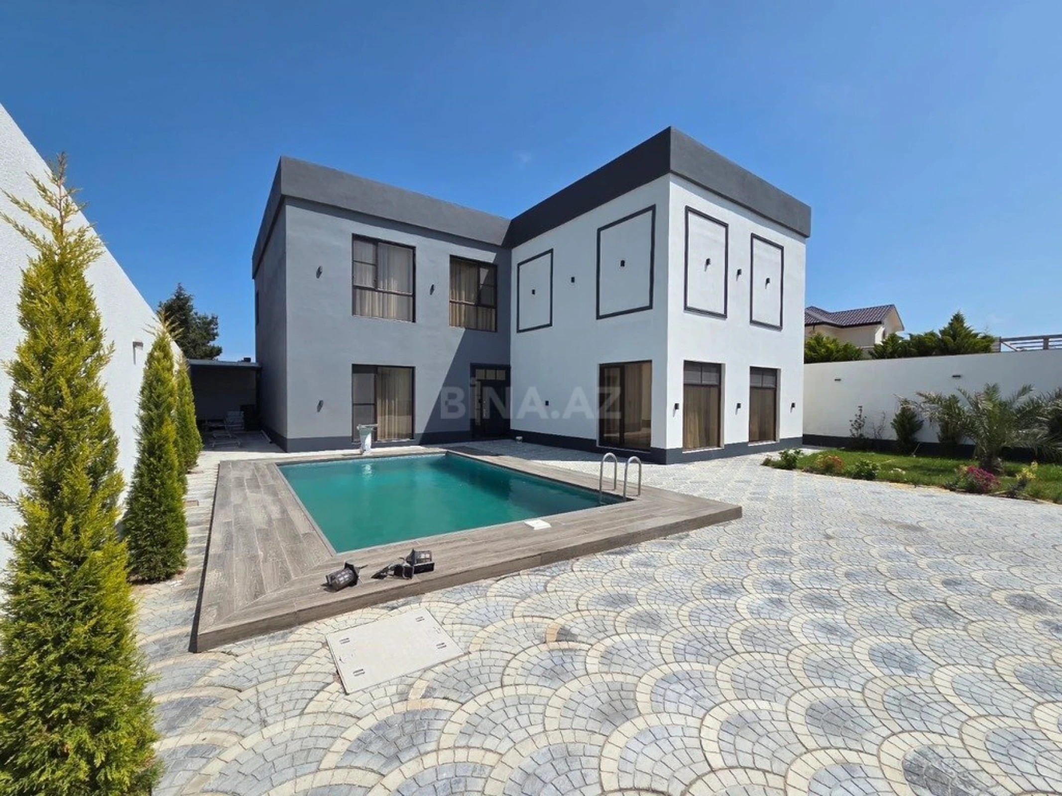 Kirayə verilir 5 otaqlı həyət evi 350 m²