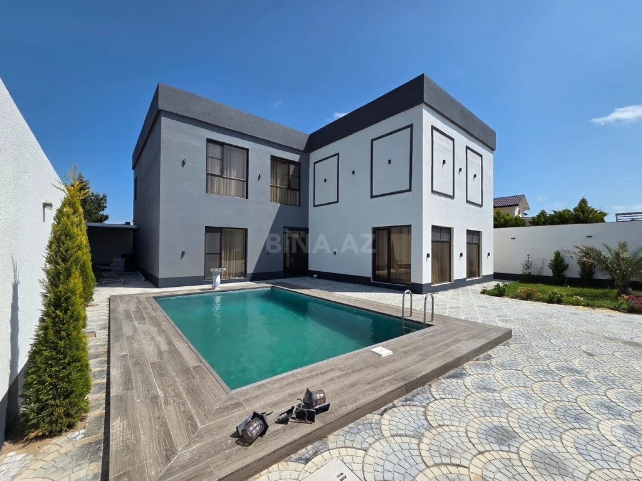 Kirayə verilir 5 otaqlı həyət evi 350 m²