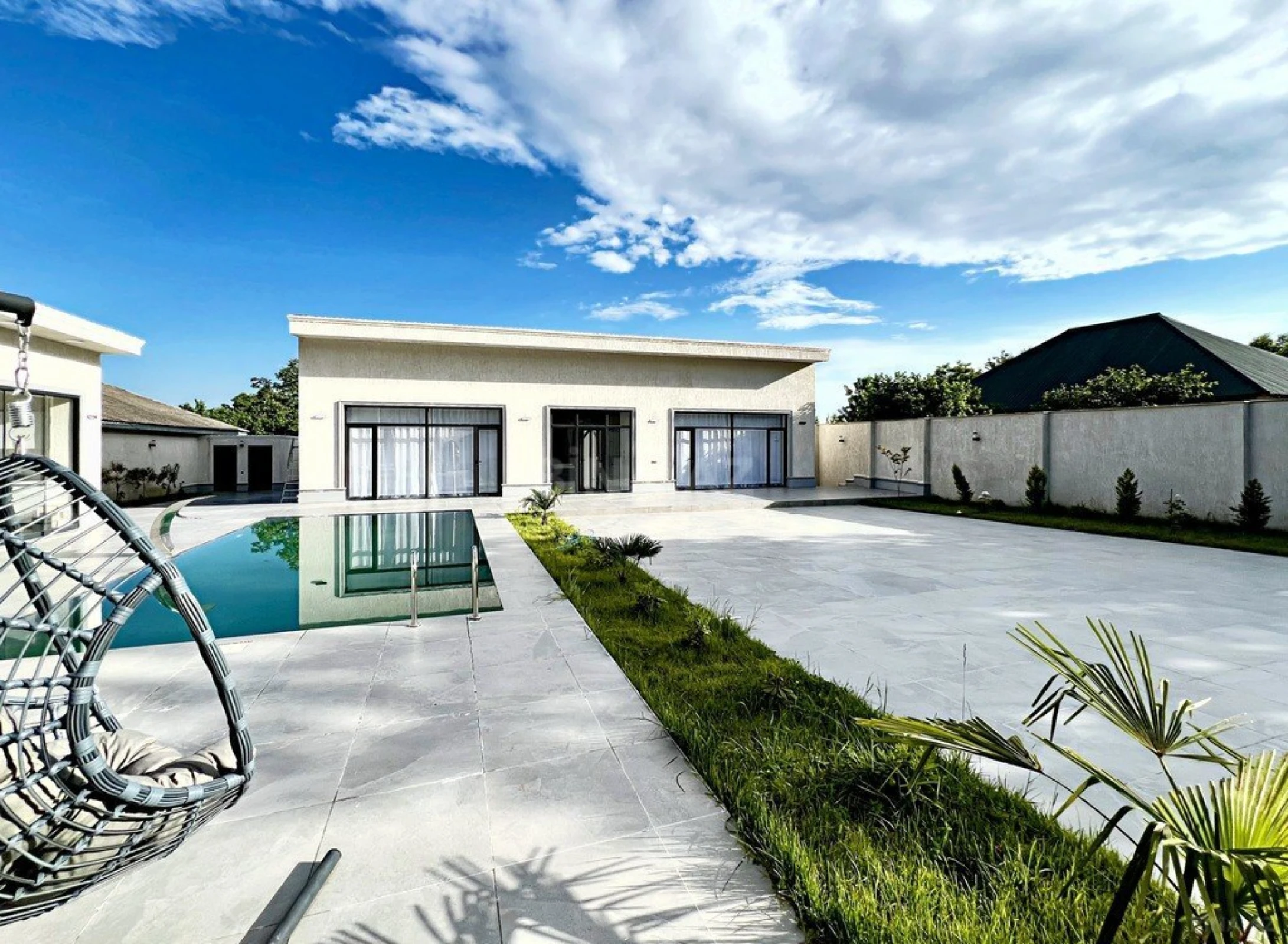 Kirayə verilir 4 otaqlı həyət evi 250 m²