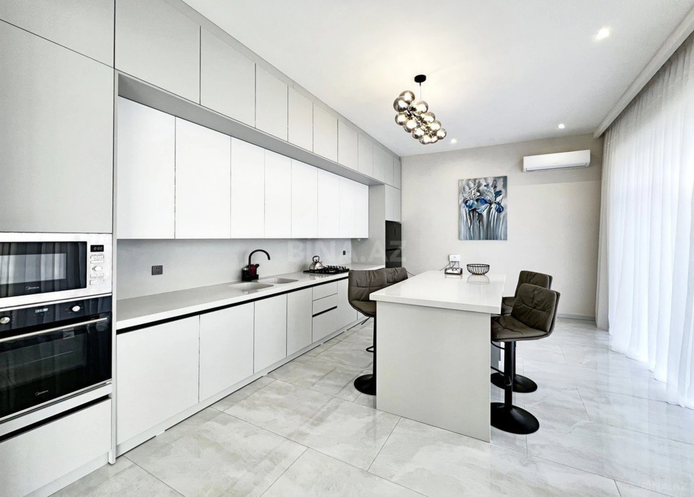 Kirayə verilir 4 otaqlı həyət evi 250 m²